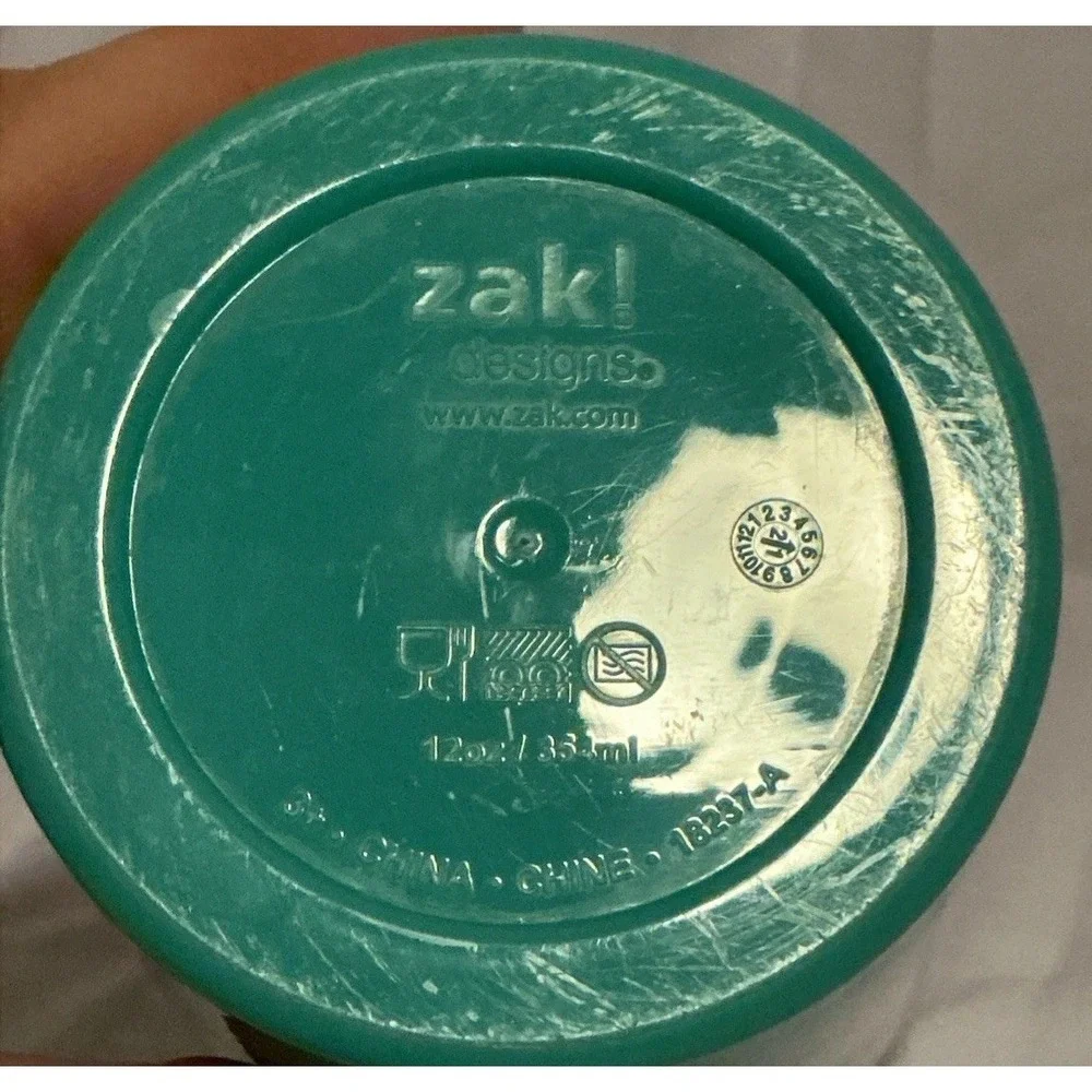 Zak! Sippy Cup Tumbler 12oz‎ Warner Brothers Looney Toons with Closing Lid